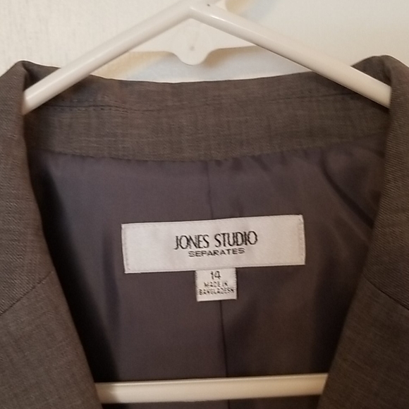 Jones Studio Gray Blazer - Picture 3 of 3